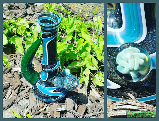 Tobacco Shop «Apparatus Smoke Shop», reviews and photos, 284 Cowesett Ave, West Warwick, RI 02893, USA