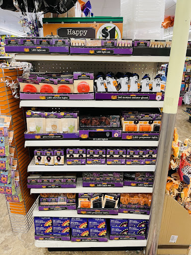 Dollar Store «Dollar Tree», reviews and photos, 10639 Sepulveda Blvd, Mission Hills, CA 91345, USA