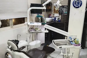 Dental White Clinic image