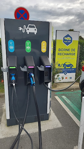 Station de recharge pour véhicules électriques à Mondeville