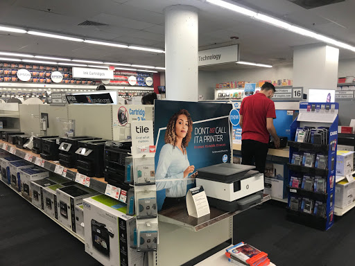 Office Supply Store «Staples», reviews and photos, 6800 Wisconsin Ave, Chevy Chase, MD 20815, USA