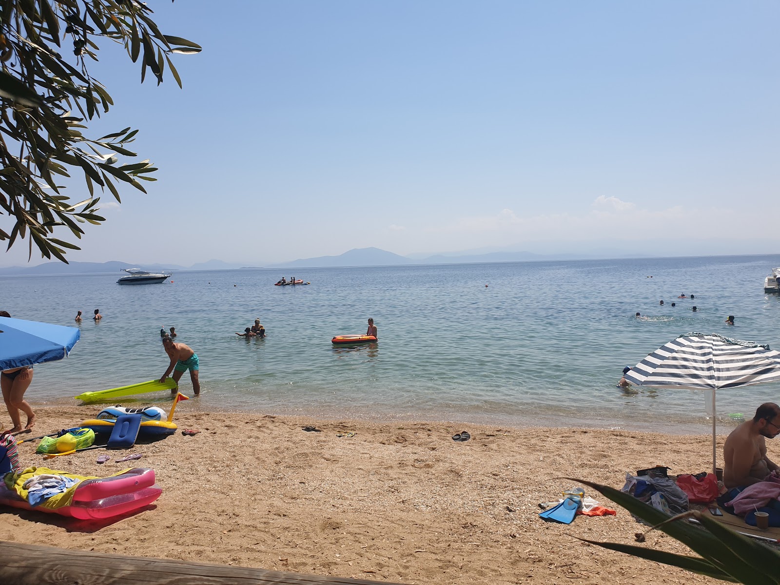 Photo de Kato Gatzea 2 beach zone sauvage