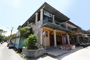 OYO 3807 Guest House 268 image