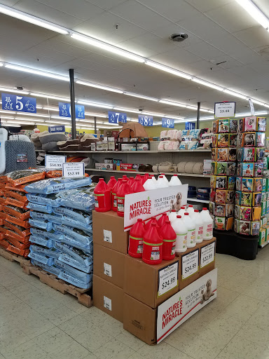 Pet Supply Store «Pet Food Center», reviews and photos, 4036 N First Ave, Evansville, IN 47710, USA