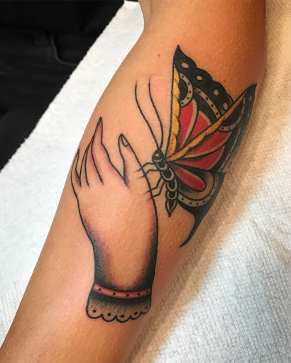 Tattoo Shop «Freaks & Geeks Tattoo Sideshow», reviews and photos, 745 Haywood Rd, Asheville, NC 28806, USA