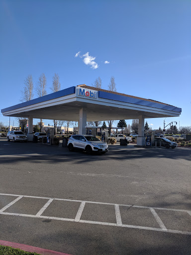 Gas Station «Roseville Auto Spa», reviews and photos, 1398 Blue Oaks Blvd, Roseville, CA 95747, USA