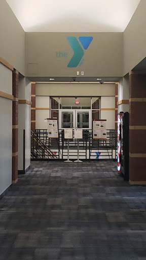 Recreation Center «Maplewood Community Center - YMCA», reviews and photos, 2100 White Bear Ave, Maplewood, MN 55109, USA