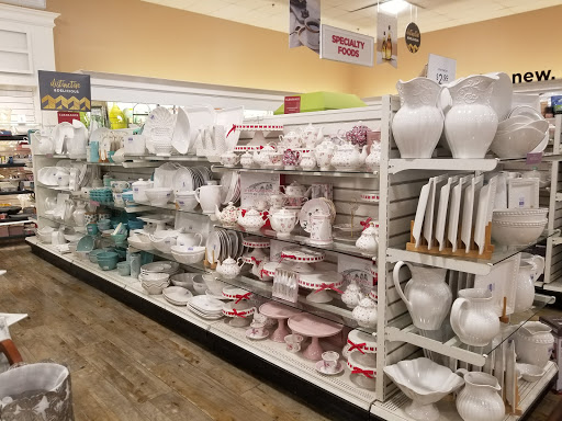 Shopping Mall «Buckhead Crossing Shopping Center», reviews and photos, 2625 Piedmont Rd NE, Atlanta, GA 30324, USA