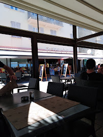 Atmosphère du Restaurant Le Marina à L'Île-Rousse - n°10