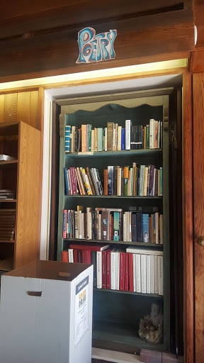 Used Book Store «Maya Books & Music», reviews and photos, 201 E 1st St, Sanford, FL 32771, USA