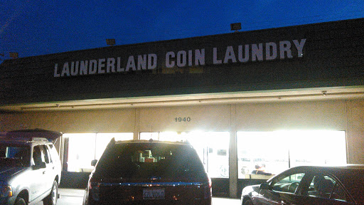Laundromat «Launderland Coin-Op Laundry», reviews and photos, 1940 University Ave, Riverside, CA 92507, USA