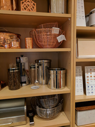 Kitchen Supply Store «Williams-Sonoma», reviews and photos, 9722 Great Hills Trail #150, Austin, TX 78759, USA