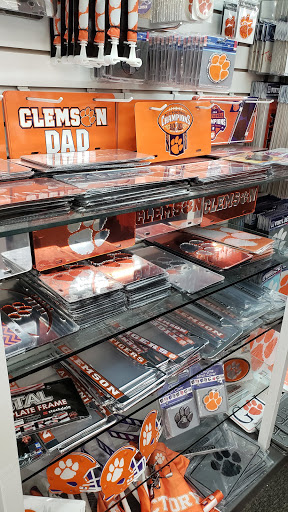 Sportswear Store «Tiger Sports Shop (Downtown)», reviews and photos, 364 College Ave, Clemson, SC 29631, USA