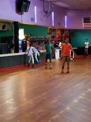 Roller Skating Rink «Temple Hills Skate Palace», reviews and photos, 3132 Branch Ave, Temple Hills, MD 20748, USA