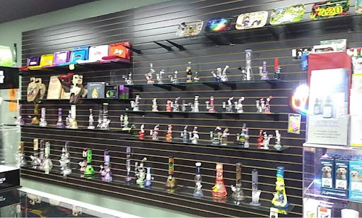 Tobacco Shop «Pipe Dreams Smoke Shop», reviews and photos, 13971 N Cleveland Ave #13, North Fort Myers, FL 33903, USA