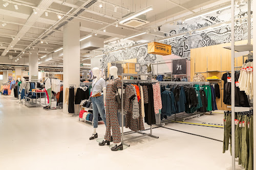 GEMO NANTES - BASSE GOULAINE Chaussures et Vêtements à Basse-Goulaine