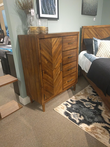 Furniture Store «Ashley HomeStore», reviews and photos, 2787 W Market St, Fairlawn, OH 44333, USA