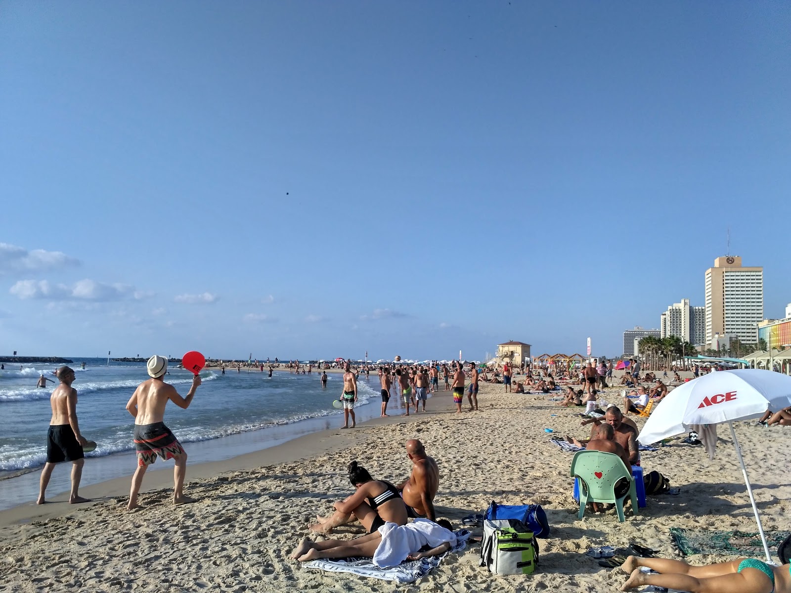 Fotografie cu Tel Aviv beach - recomandat pentru călătorii în familie cu copii