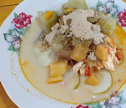 Nasi Kuning,Lontong Opor Cikmei photo