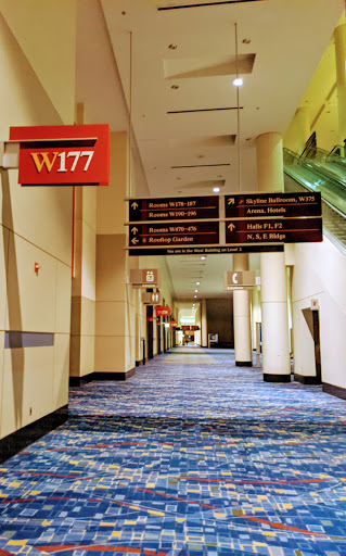 Shopping Mall «The Shops at North Bridge», reviews and photos, 520 N Michigan Ave, Chicago, IL 60611, USA