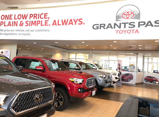 Car Dealer «Grants Pass Toyota», reviews and photos, 375 Redwood Hwy, Grants Pass, OR 97527, USA