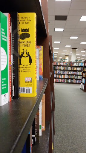 Book Store «Barnes & Noble», reviews and photos, 1180 Raritan Rd, Clark, NJ 07066, USA
