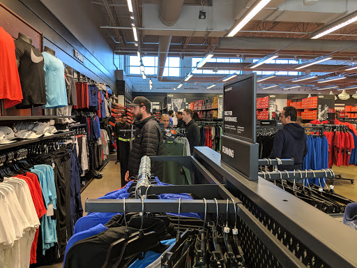 Sportswear Store «Nike Factory Store», reviews and photos, 6800 Oxon Hill Rd #500, Oxon Hill, MD 20745, USA