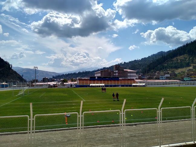 Opiniones de Estadio Los Chankas en Andahuaylas - Campo de fútbol
