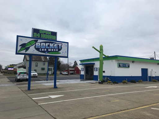 Rocket Car Wash en New Philadelphia
