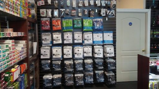 Tobacco Shop «Wilkinson Tobacco & Vapor», reviews and photos, 3120 Wilkinson Blvd D4, Charlotte, NC 28208, USA