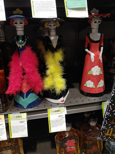 Wine Store «Total Wine & More», reviews and photos, 7925 N Blackstone Ave, Fresno, CA 93720, USA