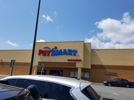 Pet Supply Store «PetSmart», reviews and photos, 2130 Gunbarrel Rd, Chattanooga, TN 37421, USA