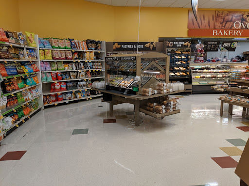 Grocery Store «Super Stop & Shop», reviews and photos, 200 New Hartford Rd, Winsted, CT 06098, USA