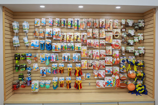 Pet Store «Animal Kingdom», reviews and photos, 5000 S Arizona Mills Cir, Tempe, AZ 85282, USA