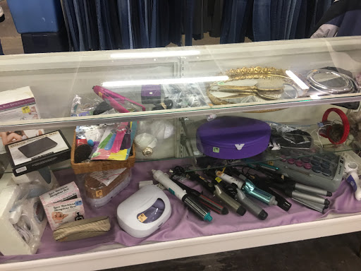 Thrift Store «Community Thrift Center», reviews and photos, 2226 Noblestown Rd, Pittsburgh, PA 15205, USA