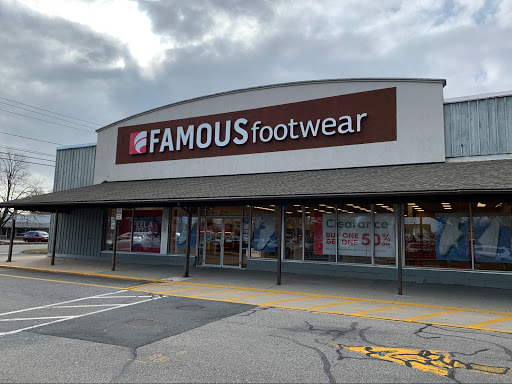 Shoe Store «Famous Footwear», reviews and photos, 655 Boston Post Rd, Old Saybrook, CT 06475, USA