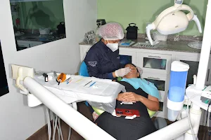 Centro Dental Integral Fabio image