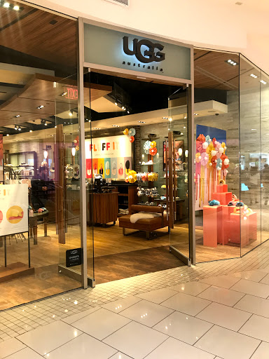 Shopping Mall «Aventura Mall», reviews and photos, 19501 Biscayne Blvd, Aventura, FL 33180, USA