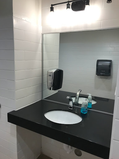 Pizza Restaurant «Round Table Pizza», reviews and photos, 815 1st St, Gilroy, CA 95020, USA