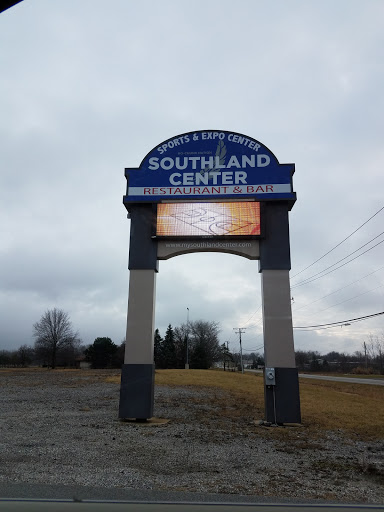 Outdoor Sports Store «Ho Chunk Sports and Expo Center», reviews and photos, 10 Southland Dr, Lynwood, IL 60411, USA