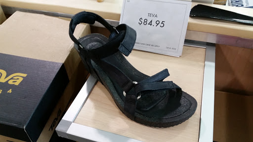 Shoe Store «DSW Designer Shoe Warehouse», reviews and photos, 375 E Altamonte Dr, Altamonte Springs, FL 32701, USA