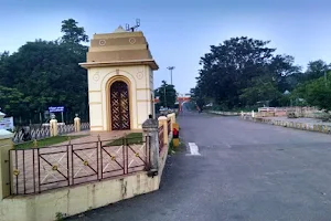 Mahatma Gandhi Statue image