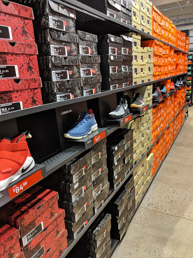 Clothing Store «Nike Factory Store», reviews and photos, 345 U.S. 1 Bypass #1, Kittery, ME 03904, USA