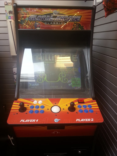 Music Store «Newbury Comics», reviews and photos, 859 Boston Providence Hwy, Norwood, MA 02062, USA