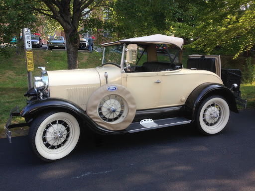 Shopping Mall «Village Centre», reviews and photos, 776 Walker Rd, Great Falls, VA 22066, USA