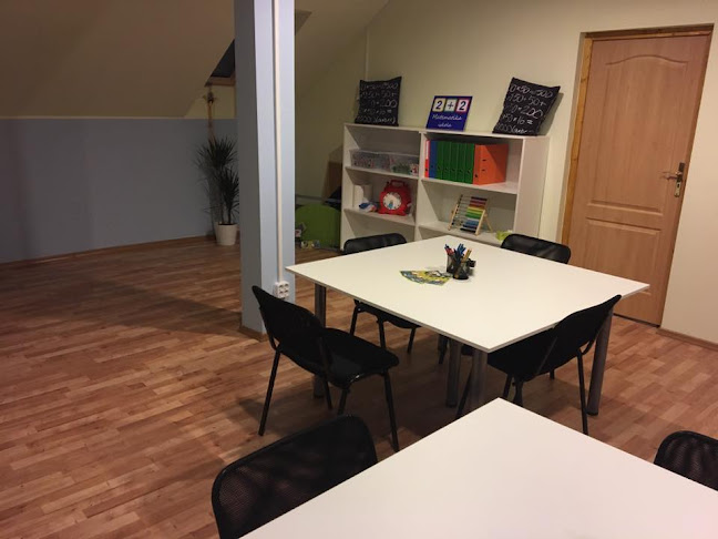 Tata, Új út 3, 2890