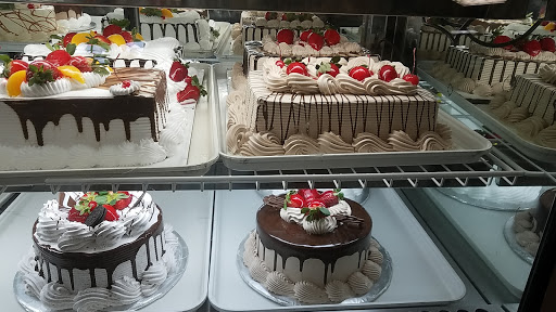 Birthday cakes in Houston