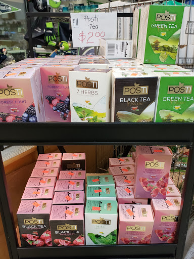 Grocery Store «Champion Grocery», reviews and photos, 1175 NW Gilman Blvd, Issaquah, WA 98027, USA