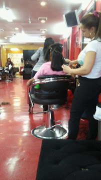Dominican Beauty Salon - Photo 7 - Car repair in Philadelphia, PA, Philadelphia