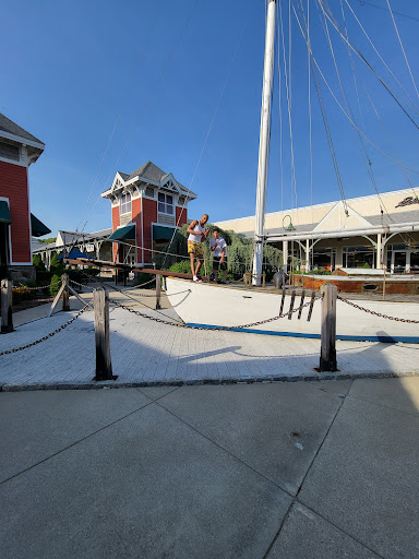 Outlet Mall «Tanger Outlet Westbrook», reviews and photos, 314 Flat Rock Pl, Westbrook, CT 06498, USA